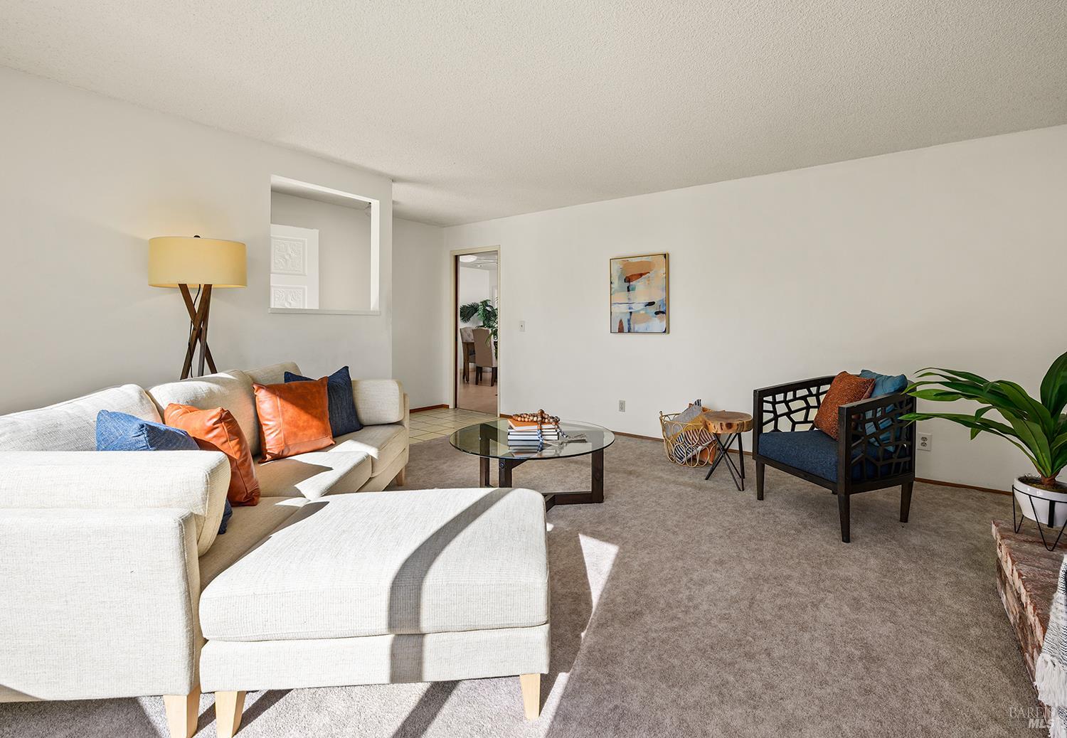 Detail Gallery Image 7 of 31 For 429 Eileen Dr, Sebastopol,  CA 95472 - 3 Beds | 2 Baths