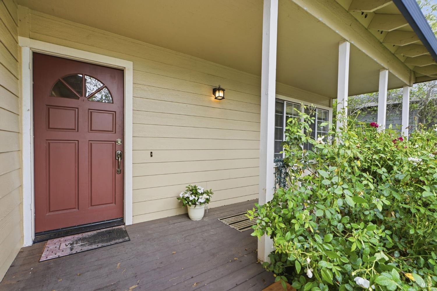 Detail Gallery Image 4 of 24 For 1731 Walnut Creek Dr, Santa Rosa,  CA 95403 - 4 Beds | 2/1 Baths