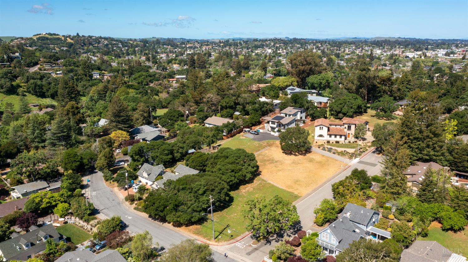 Detail Gallery Image 11 of 18 For 156 Grant Ct, Petaluma,  CA 94952 - – Beds | – Baths