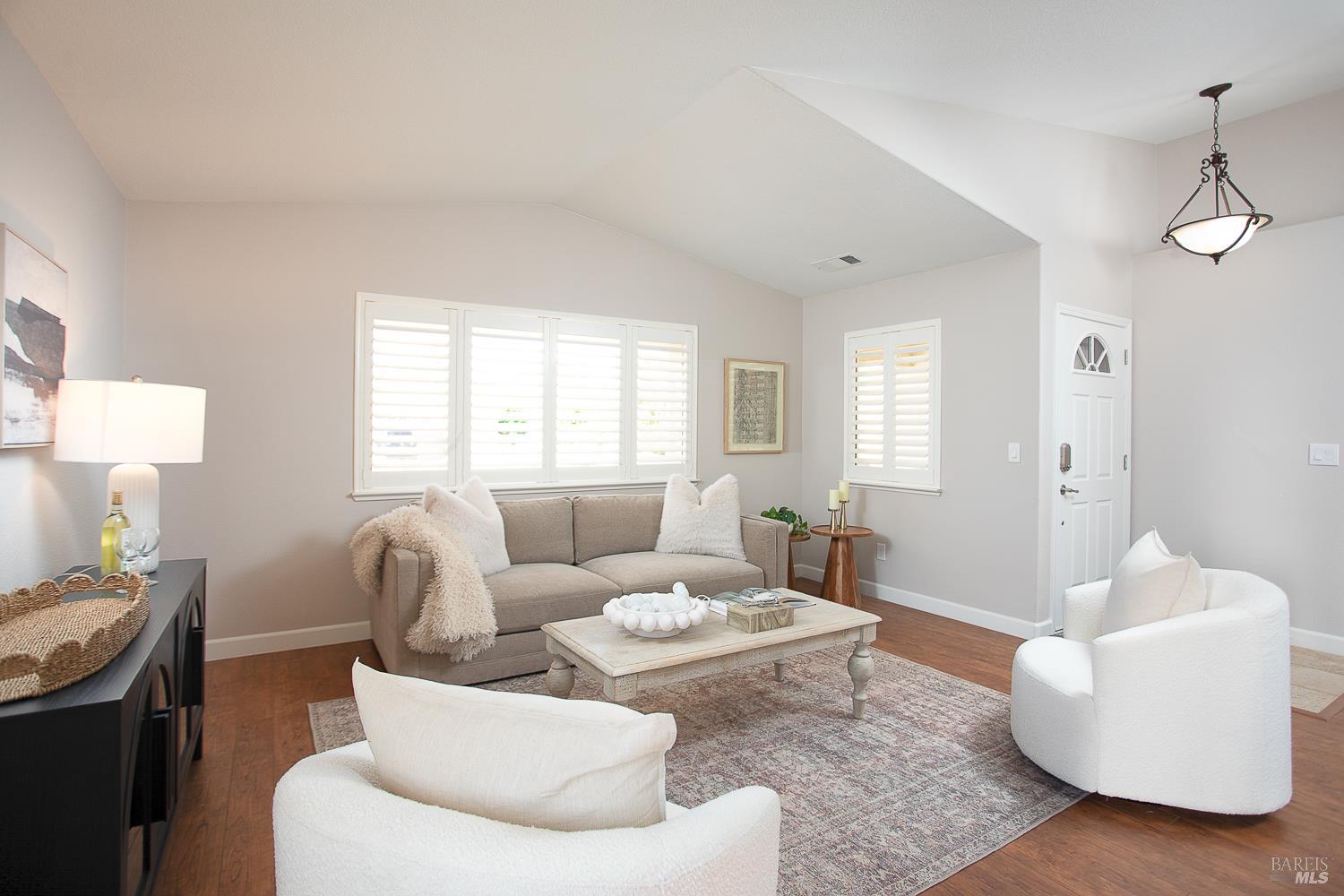 Detail Gallery Image 7 of 52 For 1620 Austin Dr, Dixon,  CA 95620 - 4 Beds | 2 Baths