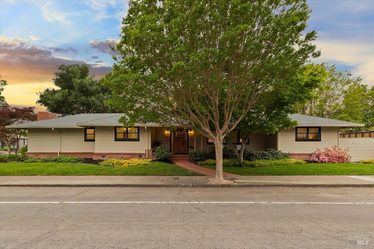 Detail Gallery Image 44 of 62 For 205 Alderbrook Dr, Santa Rosa,  CA 95405 - 3 Beds | 3 Baths