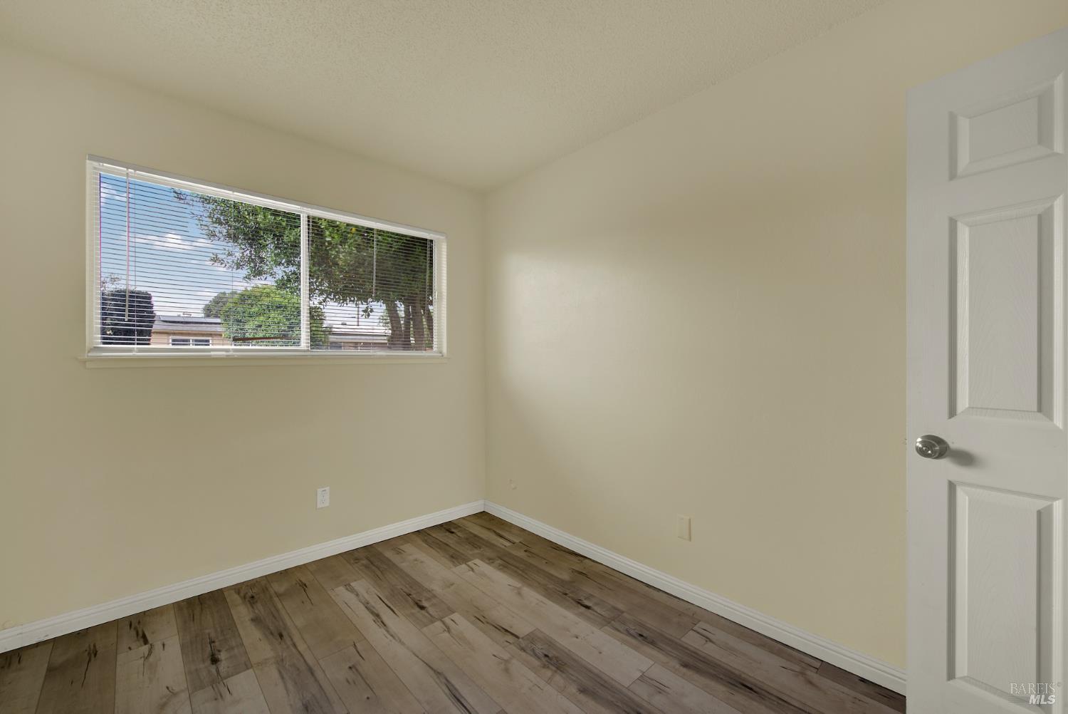 Detail Gallery Image 34 of 69 For 499 Apple Tree Ln, Fairfield,  CA 94533 - 3 Beds | 1 Baths