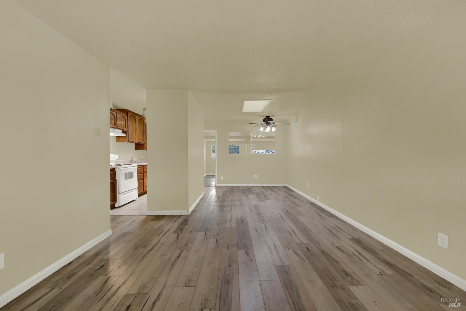 Detail Gallery Image 18 of 69 For 499 Apple Tree Ln, Fairfield,  CA 94533 - 3 Beds | 1 Baths