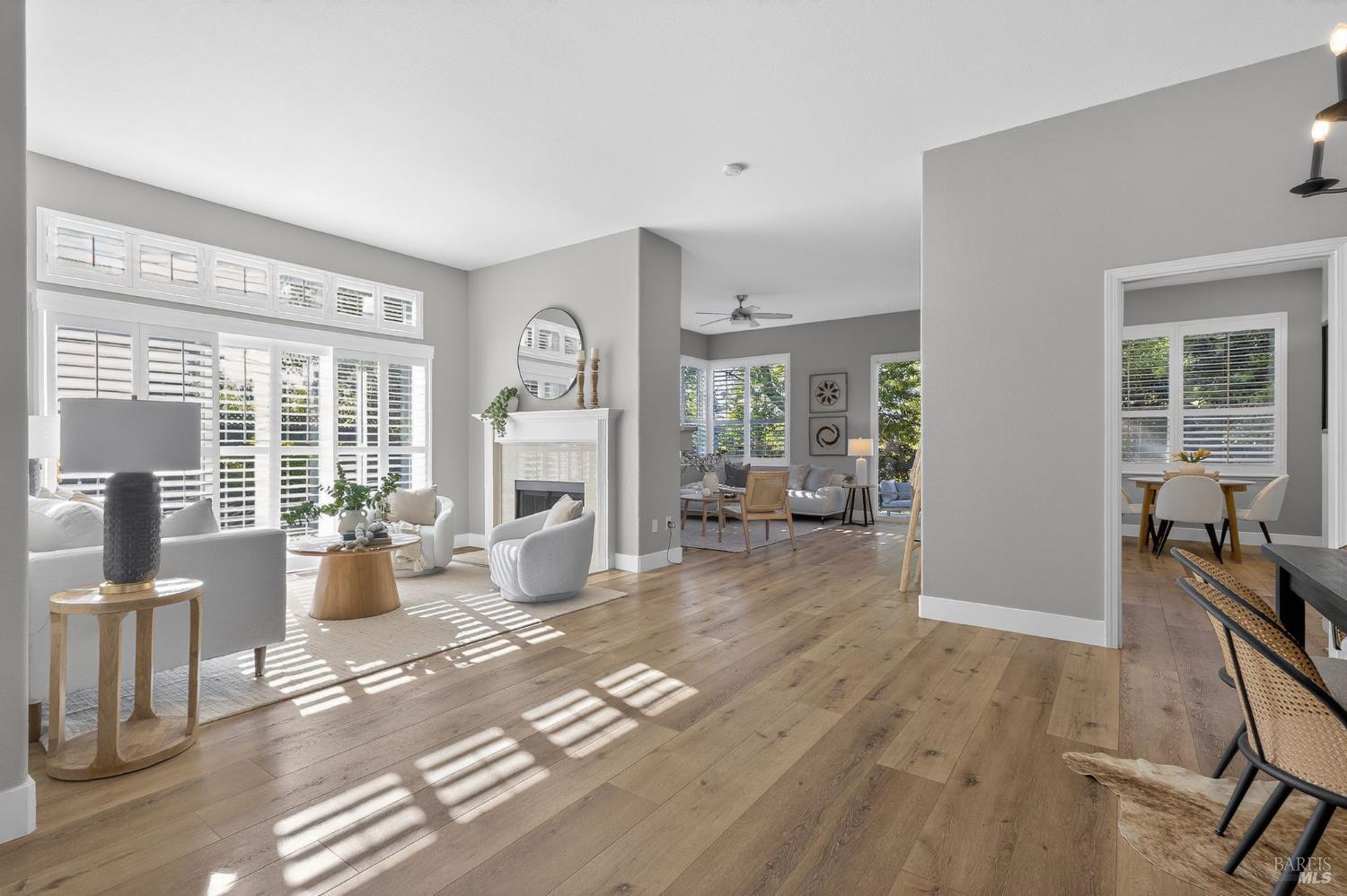 Detail Gallery Image 4 of 28 For 10 Makena Ct, Petaluma,  CA 94954 - 4 Beds | 3 Baths