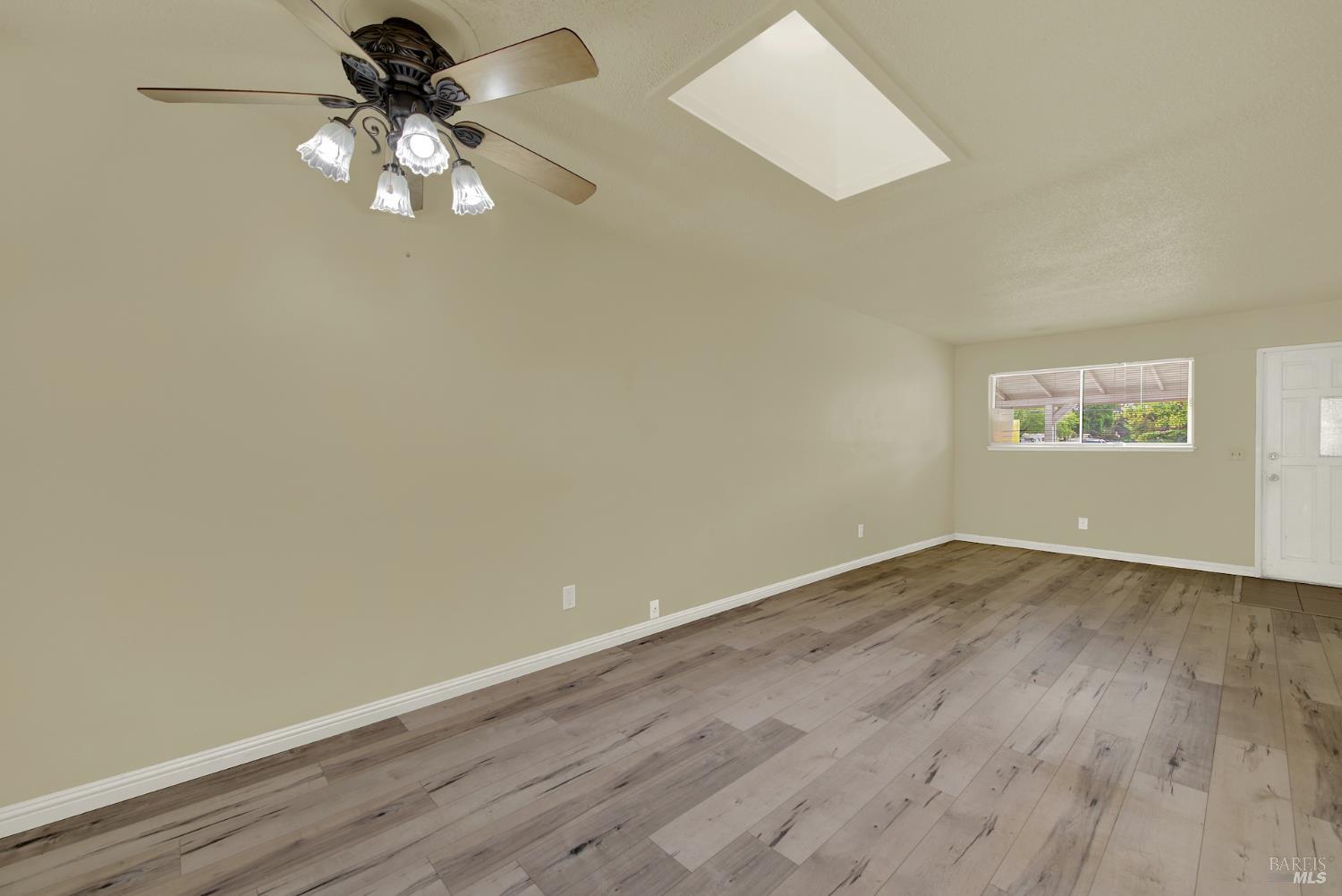 Detail Gallery Image 20 of 69 For 499 Apple Tree Ln, Fairfield,  CA 94533 - 3 Beds | 1 Baths