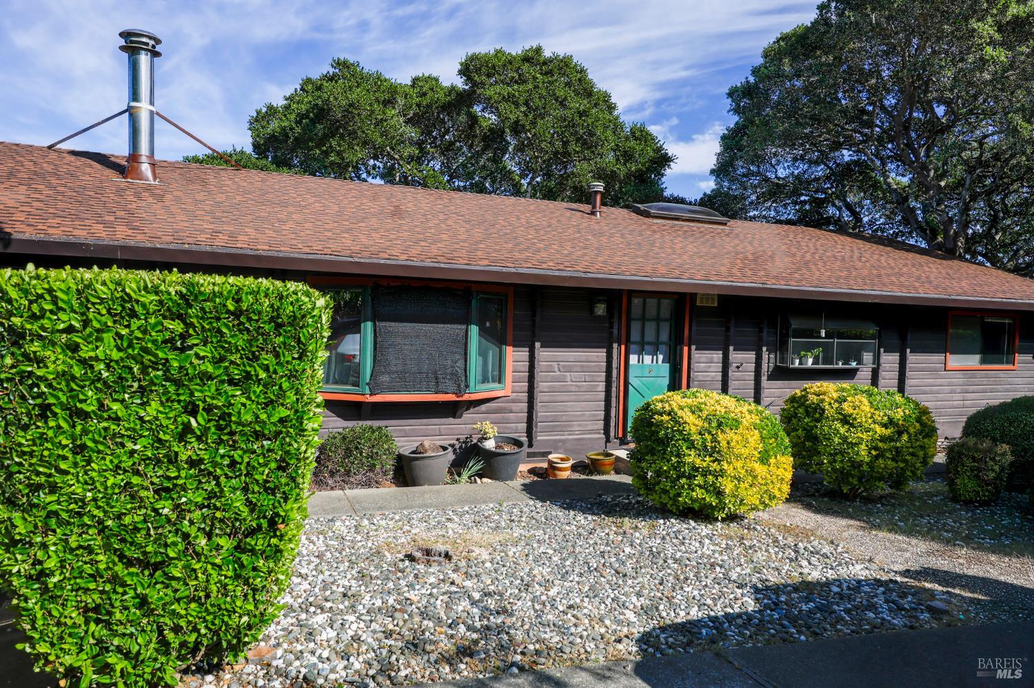 Detail Gallery Image 24 of 28 For 11 Green Point Ln, Novato,  CA 94945 - 5 Beds | 3 Baths