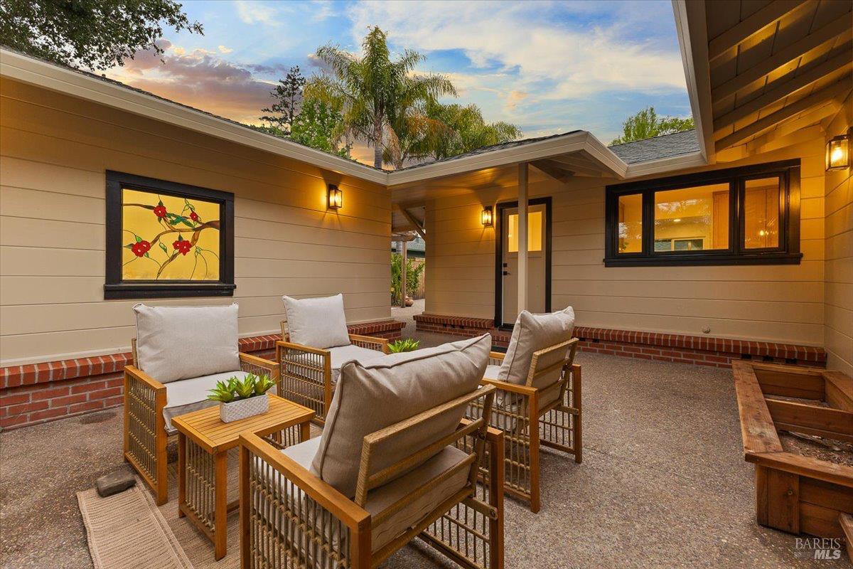 Detail Gallery Image 47 of 62 For 205 Alderbrook Dr, Santa Rosa,  CA 95405 - 3 Beds | 3 Baths