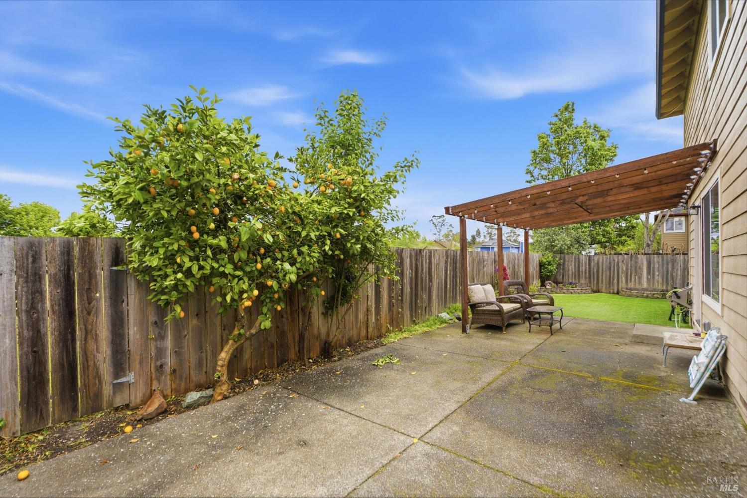 Detail Gallery Image 22 of 24 For 1731 Walnut Creek Dr, Santa Rosa,  CA 95403 - 4 Beds | 2/1 Baths