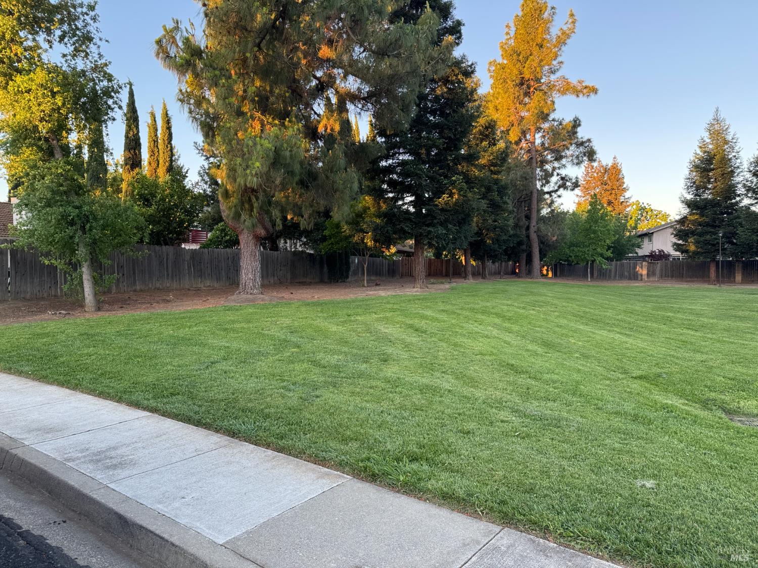 Detail Gallery Image 71 of 72 For 606 Sunnyvale Pl, Vacaville,  CA 95687 - 5 Beds | 2/1 Baths