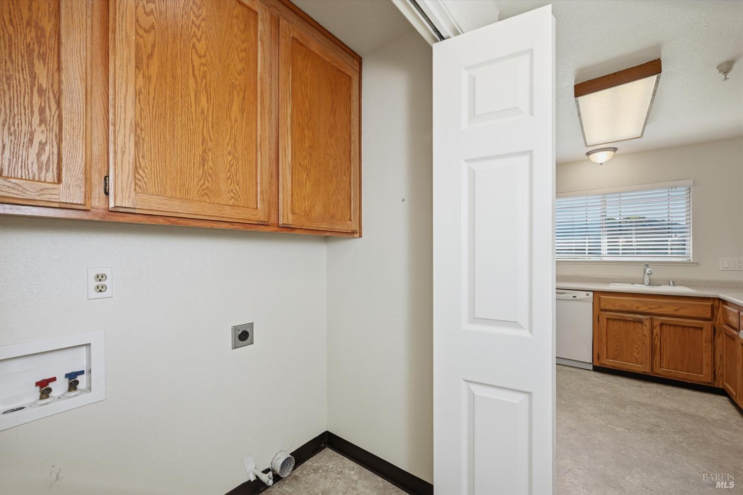 Detail Gallery Image 10 of 26 For 786 William Ct, Napa,  CA 94558 - 2 Beds | 2 Baths