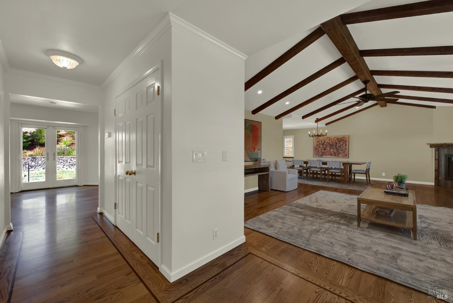 Detail Gallery Image 5 of 59 For 1064 Stonebridge Dr, Napa,  CA 94558 - 3 Beds | 2/1 Baths