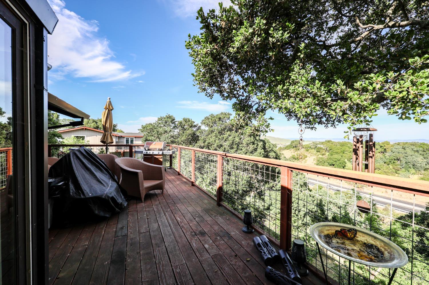 Detail Gallery Image 23 of 28 For 11 Green Point Ln, Novato,  CA 94945 - 5 Beds | 3 Baths