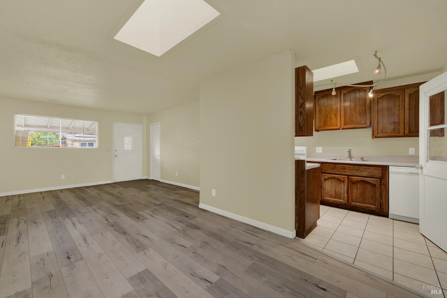 Detail Gallery Image 21 of 69 For 499 Apple Tree Ln, Fairfield,  CA 94533 - 3 Beds | 1 Baths