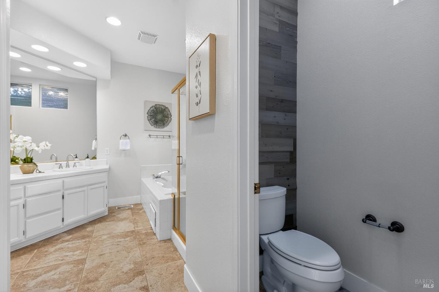 Detail Gallery Image 16 of 28 For 10 Makena Ct, Petaluma,  CA 94954 - 4 Beds | 3 Baths