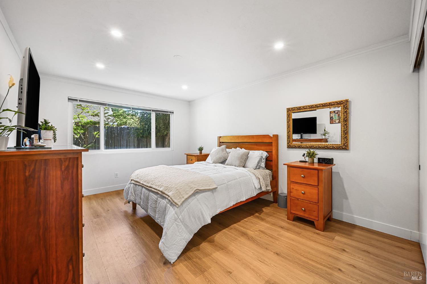 Detail Gallery Image 26 of 45 For 855 Garden Ct, Petaluma,  CA 94954 - 4 Beds | 2 Baths