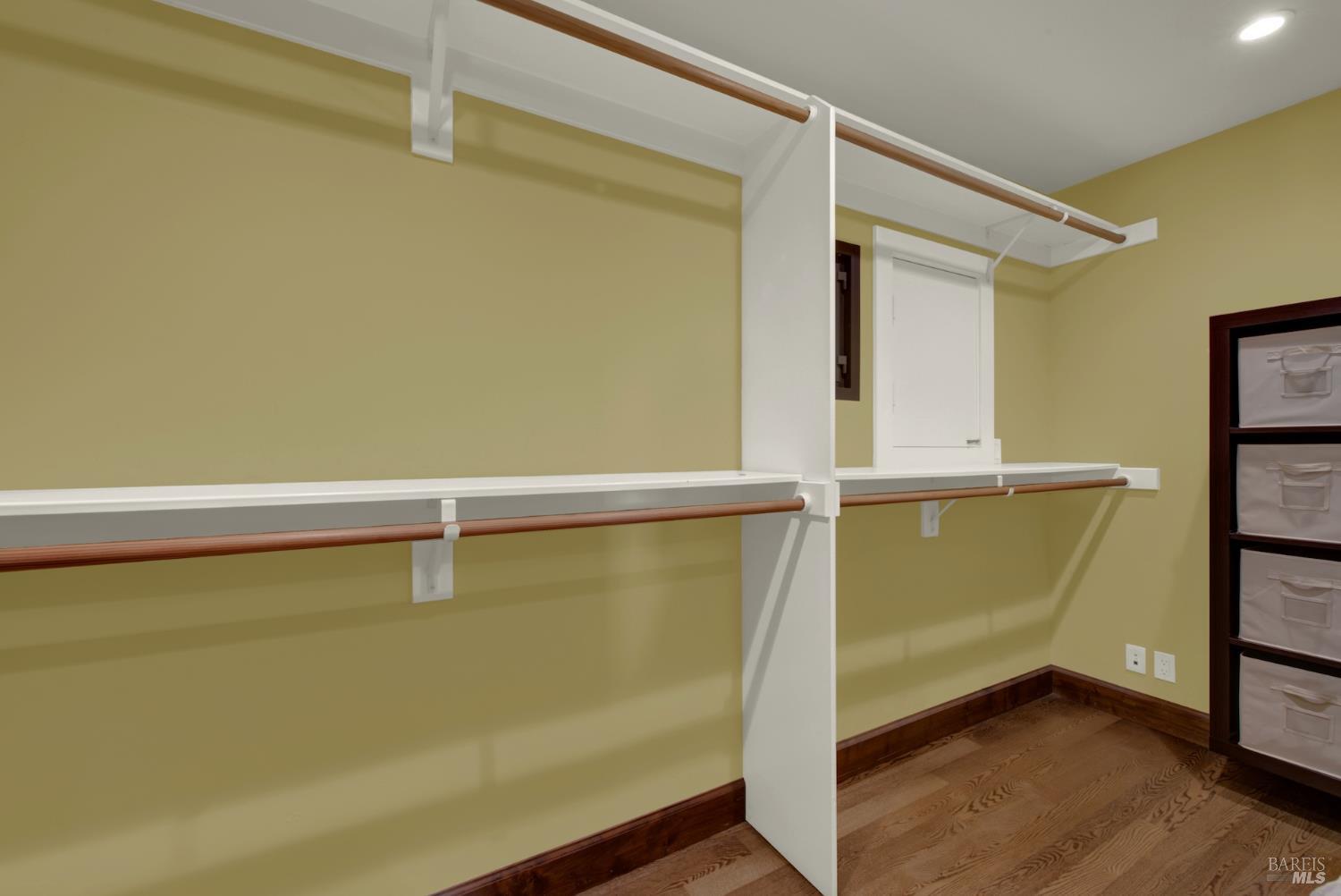 Detail Gallery Image 35 of 59 For 1064 Stonebridge Dr, Napa,  CA 94558 - 3 Beds | 2/1 Baths