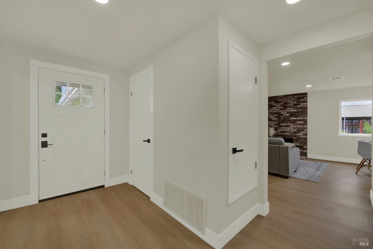 Detail Gallery Image 8 of 64 For 413 Violet Ct, Fairfield,  CA 94533 - 4 Beds | 2 Baths