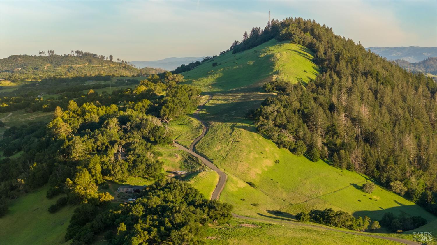 Detail Gallery Image 8 of 18 For 2155 Calistoga Rd, Santa Rosa,  CA 95404 - – Beds | – Baths