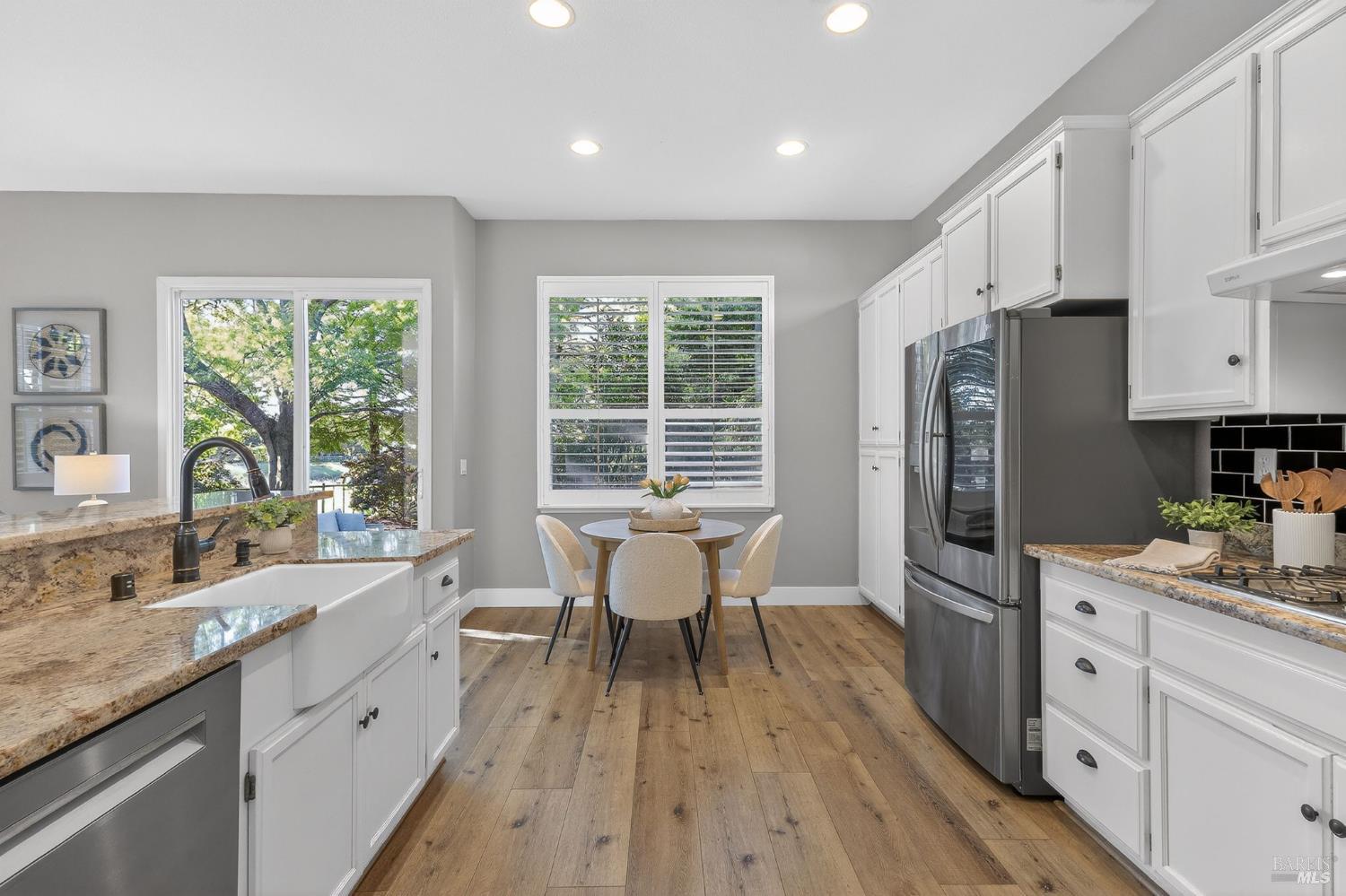 Detail Gallery Image 11 of 28 For 10 Makena Ct, Petaluma,  CA 94954 - 4 Beds | 3 Baths