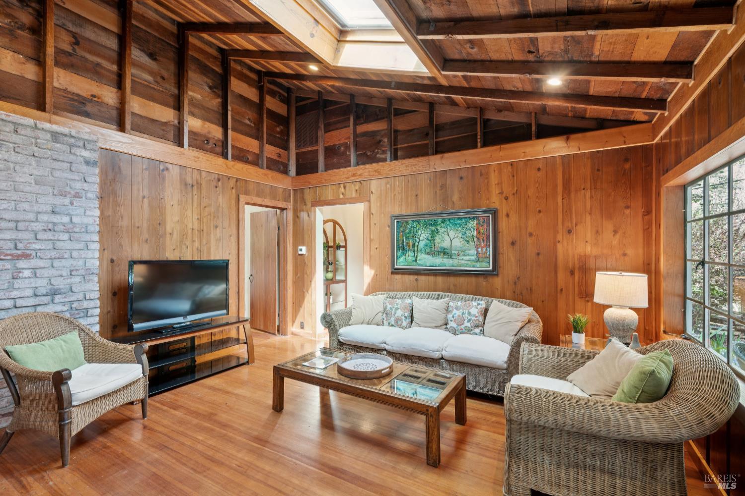 Detail Gallery Image 23 of 51 For 1311 W Dry Creek Rd, Healdsburg,  CA 95448 - 2 Beds | 1/1 Baths