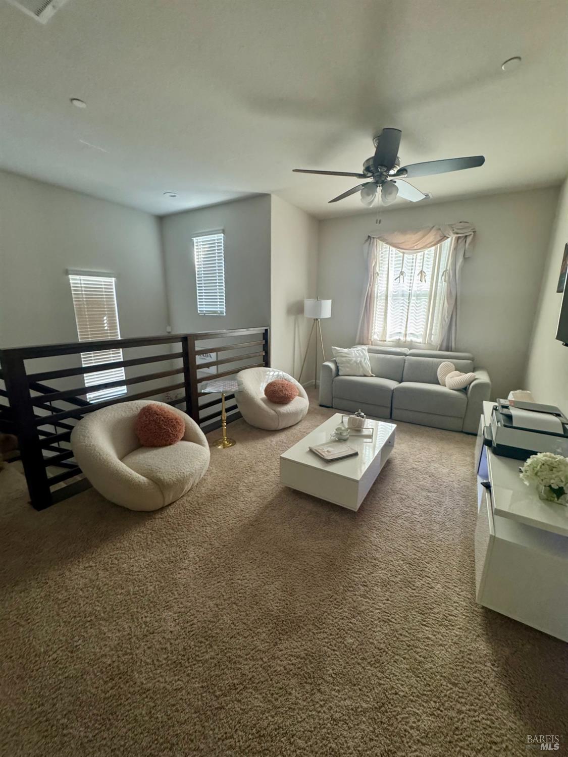 Detail Gallery Image 6 of 8 For 2043 Karen Pl, Rohnert Park,  CA 94928 - 3 Beds | 2/1 Baths