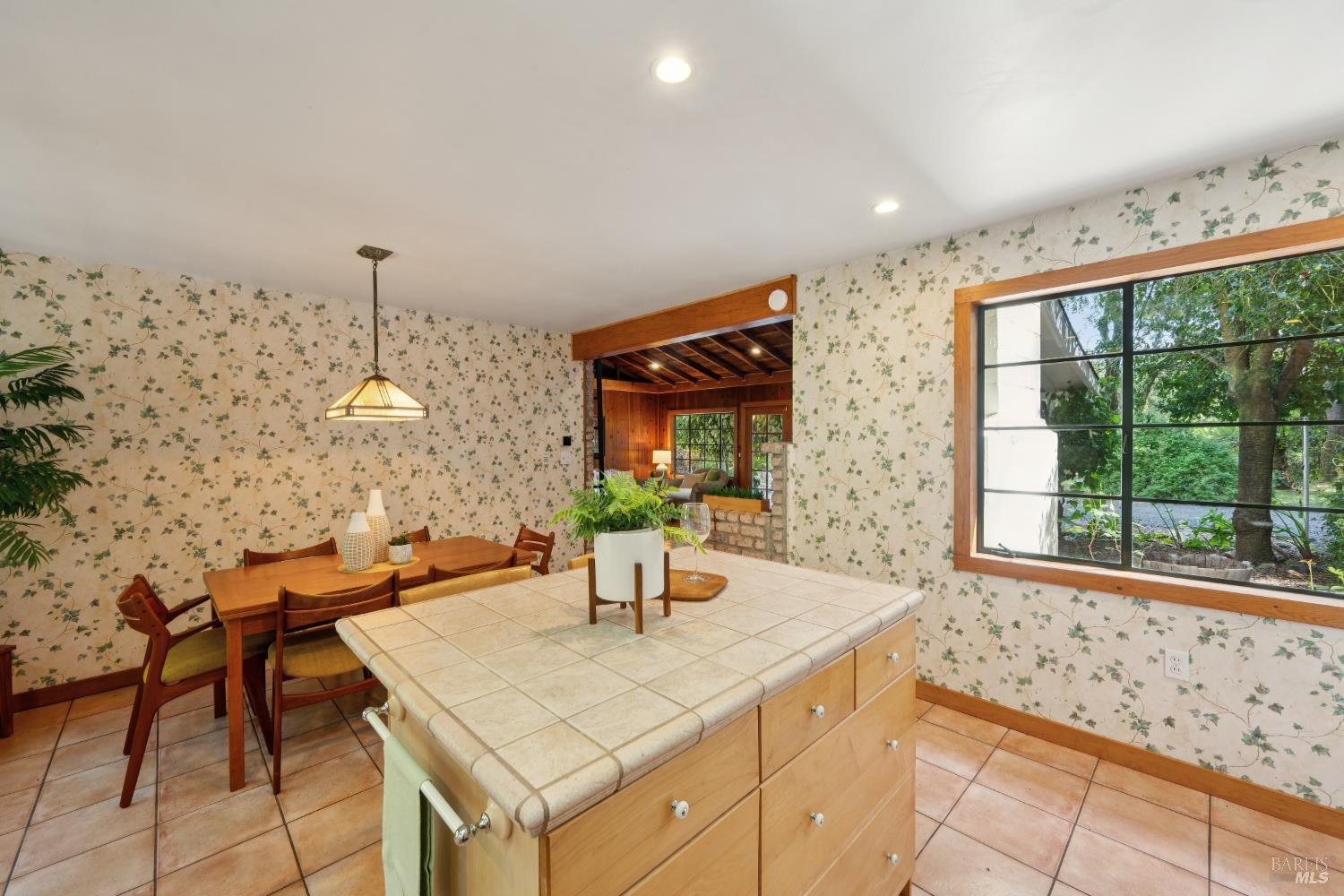 Detail Gallery Image 21 of 51 For 1311 W Dry Creek Rd, Healdsburg,  CA 95448 - 2 Beds | 1/1 Baths