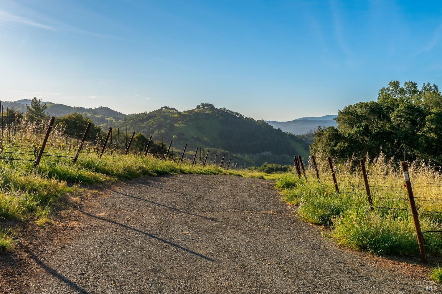 Detail Gallery Image 4 of 18 For 2155 Calistoga Rd, Santa Rosa,  CA 95404 - – Beds | – Baths