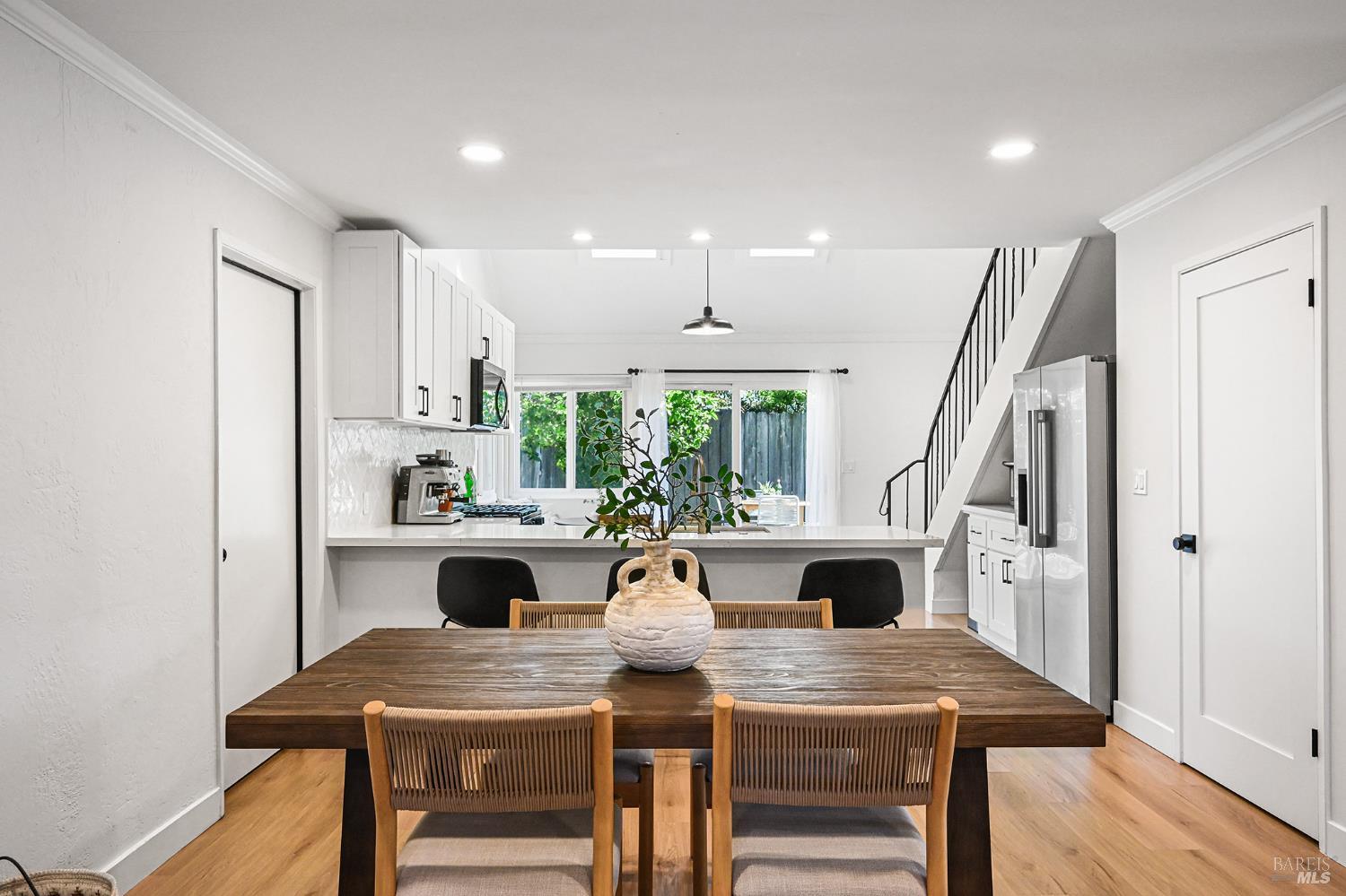 Detail Gallery Image 28 of 45 For 855 Garden Ct, Petaluma,  CA 94954 - 4 Beds | 2 Baths