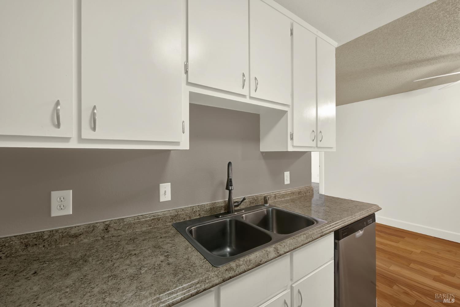 Detail Gallery Image 21 of 48 For 548 Arcadia Dr, Vacaville,  CA 95687 - 2 Beds | 1 Baths