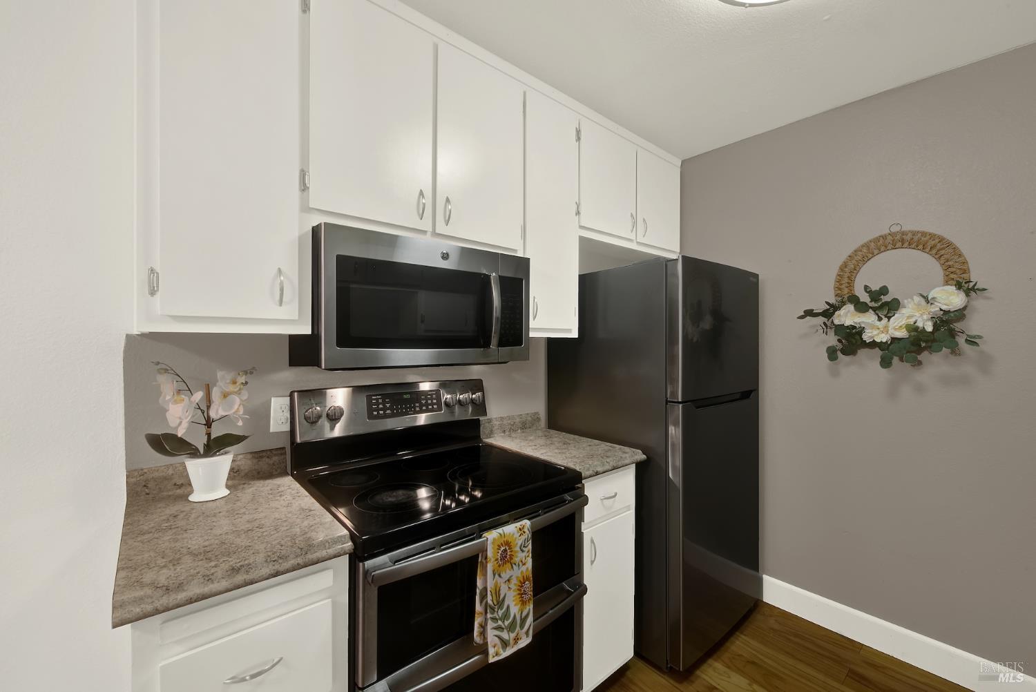 Detail Gallery Image 18 of 48 For 548 Arcadia Dr, Vacaville,  CA 95687 - 2 Beds | 1 Baths