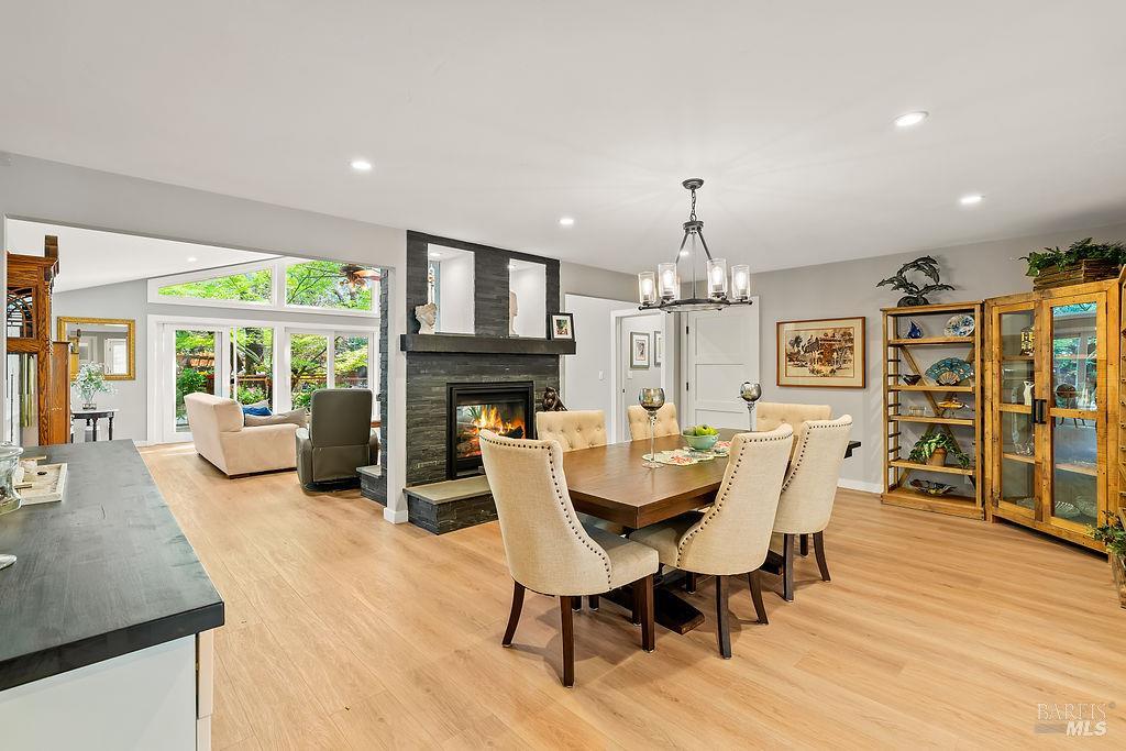 Detail Gallery Image 15 of 38 For 779 Joni Ct, Windsor,  CA 95492 - 4 Beds | 3 Baths