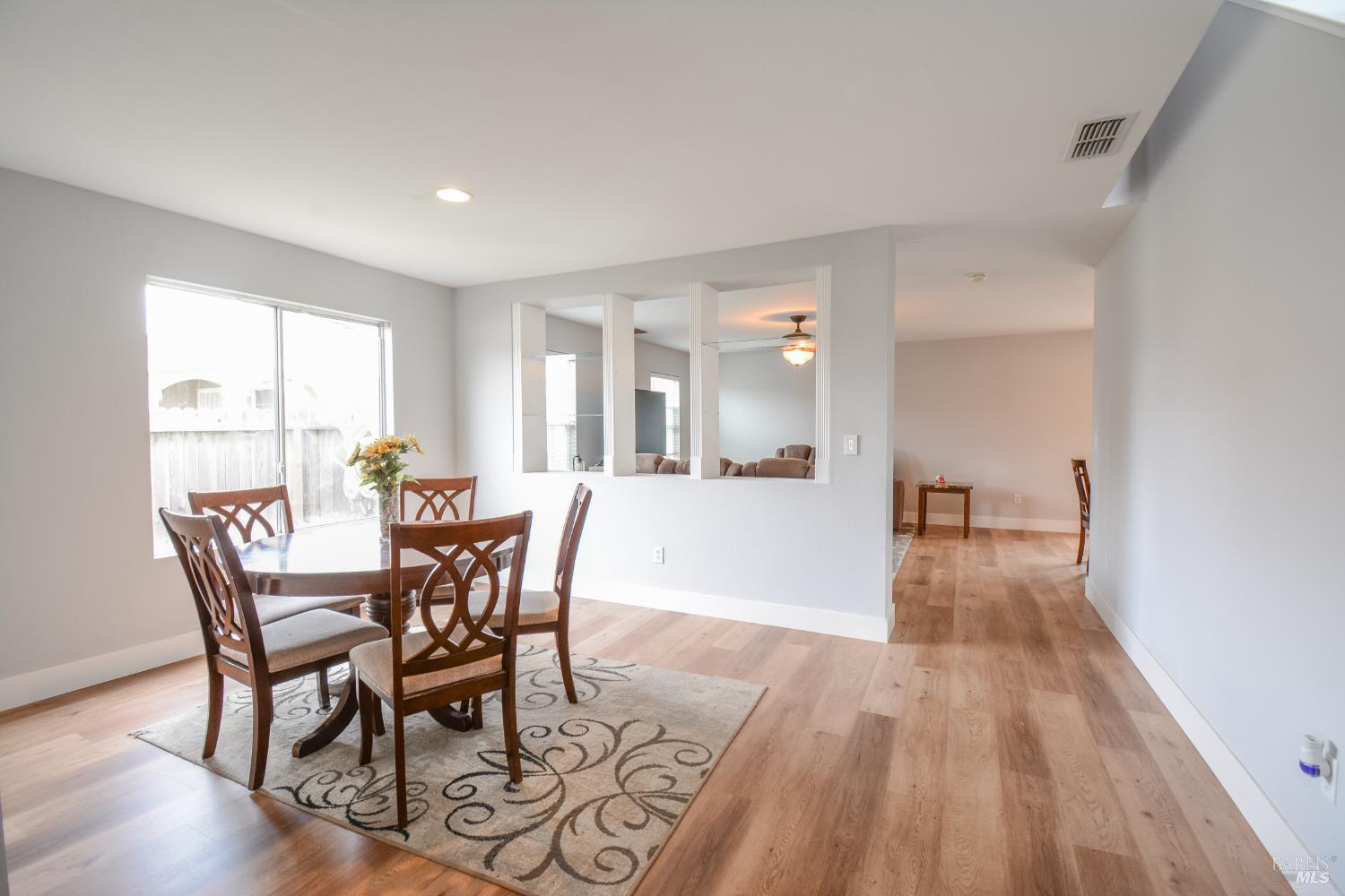 Detail Gallery Image 8 of 53 For 640 Ferguson Ct, Dixon,  CA 95620 - 4 Beds | 3/1 Baths