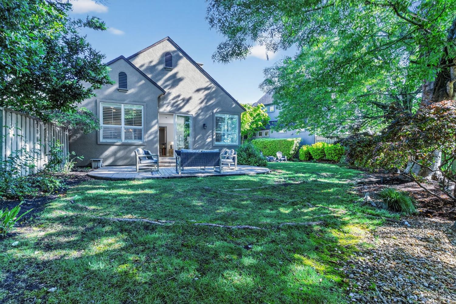 Detail Gallery Image 27 of 28 For 10 Makena Ct, Petaluma,  CA 94954 - 4 Beds | 3 Baths