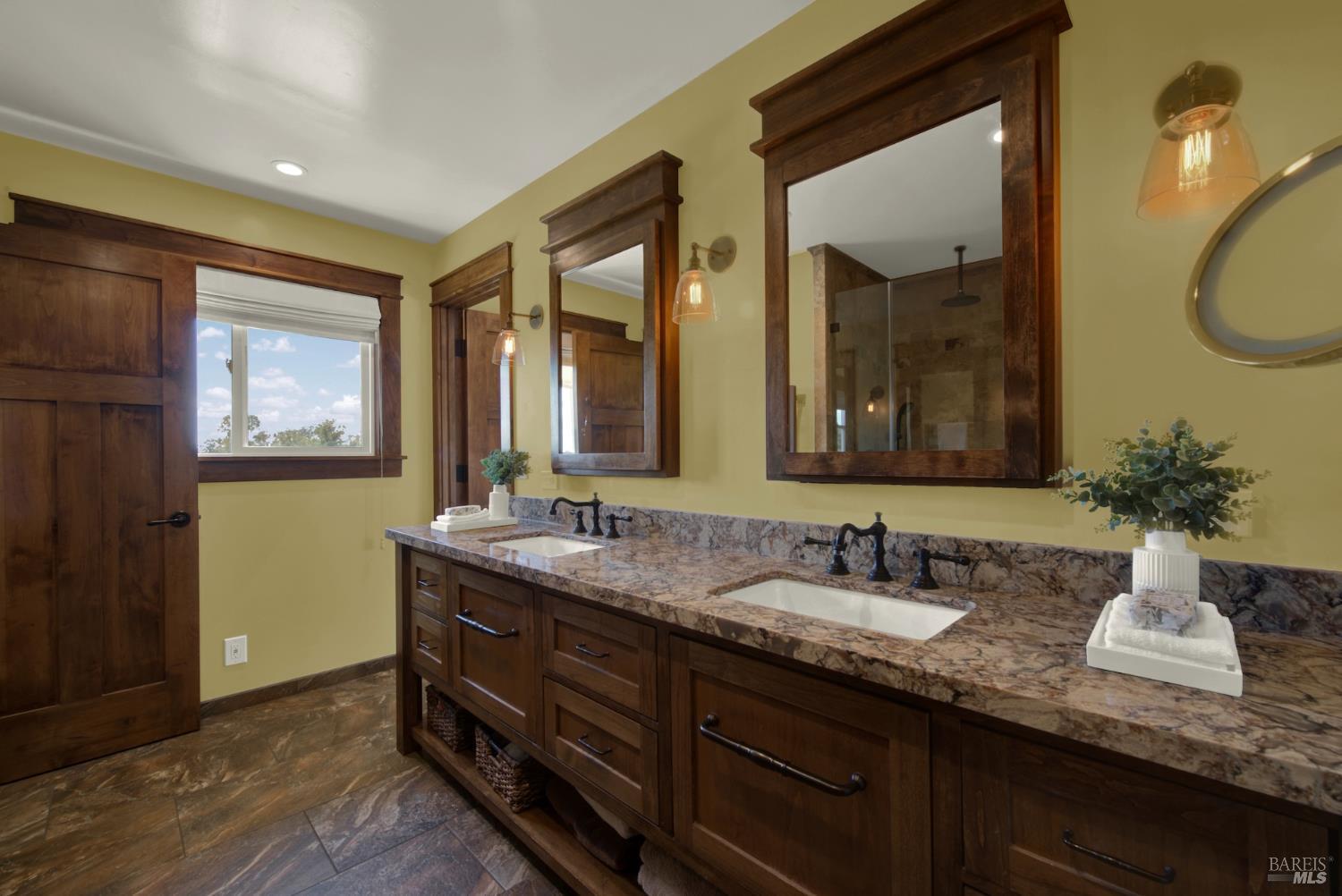 Detail Gallery Image 30 of 59 For 1064 Stonebridge Dr, Napa,  CA 94558 - 3 Beds | 2/1 Baths