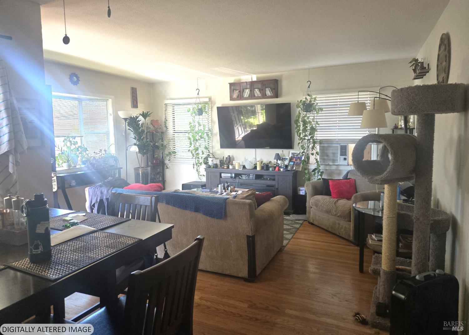 Detail Gallery Image 8 of 12 For 930 Georgia St, Santa Rosa,  CA 95404 - 2 Beds | 1 Baths