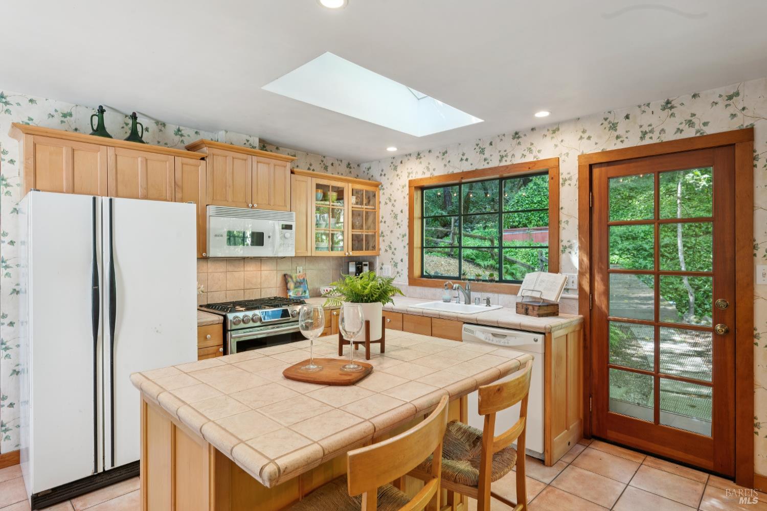 Detail Gallery Image 15 of 51 For 1311 W Dry Creek Rd, Healdsburg,  CA 95448 - 2 Beds | 1/1 Baths