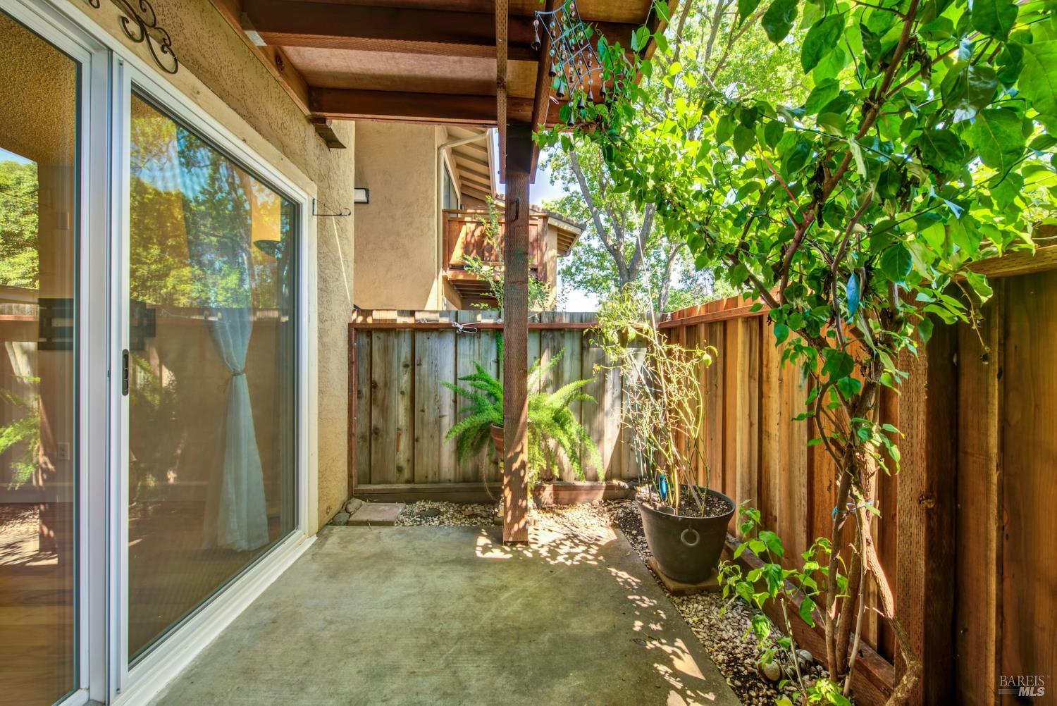 Detail Gallery Image 34 of 48 For 548 Arcadia Dr, Vacaville,  CA 95687 - 2 Beds | 1 Baths