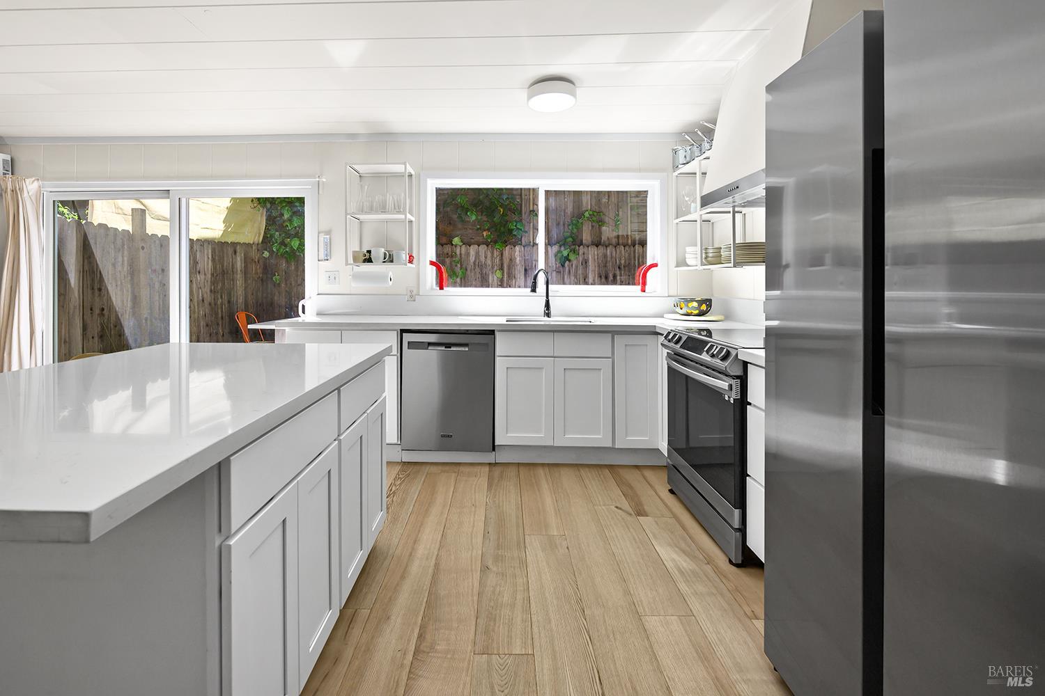 Detail Gallery Image 4 of 28 For 14194 Lovers Ln, Guerneville,  CA 95446 - 3 Beds | 1 Baths