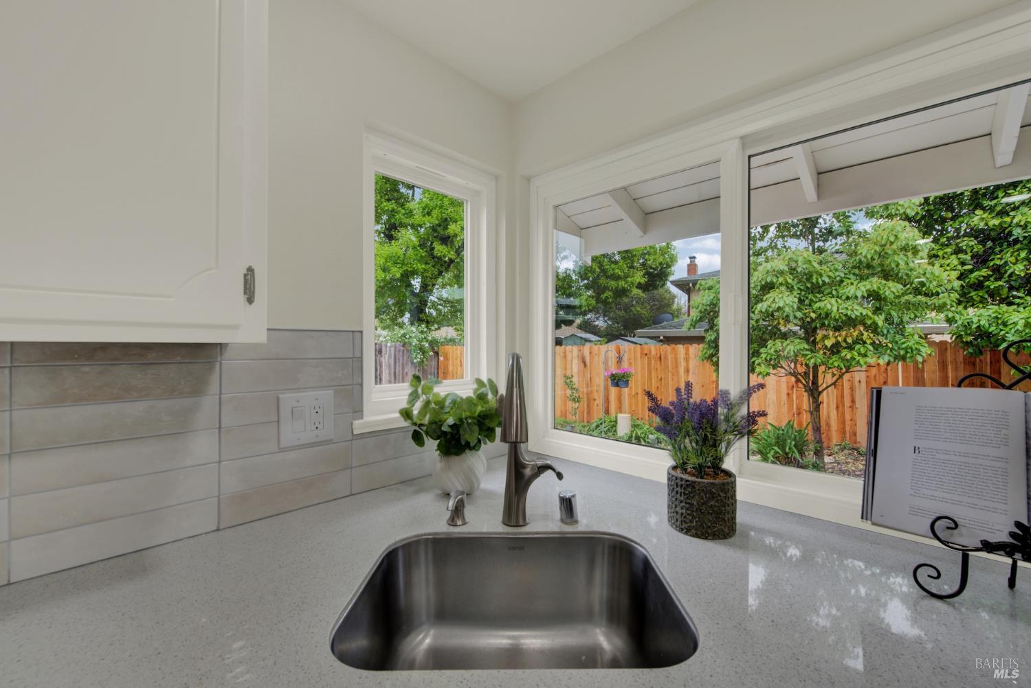 Detail Gallery Image 26 of 64 For 413 Violet Ct, Fairfield,  CA 94533 - 4 Beds | 2 Baths