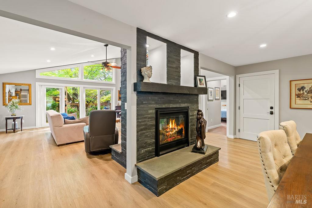 Detail Gallery Image 13 of 38 For 779 Joni Ct, Windsor,  CA 95492 - 4 Beds | 3 Baths