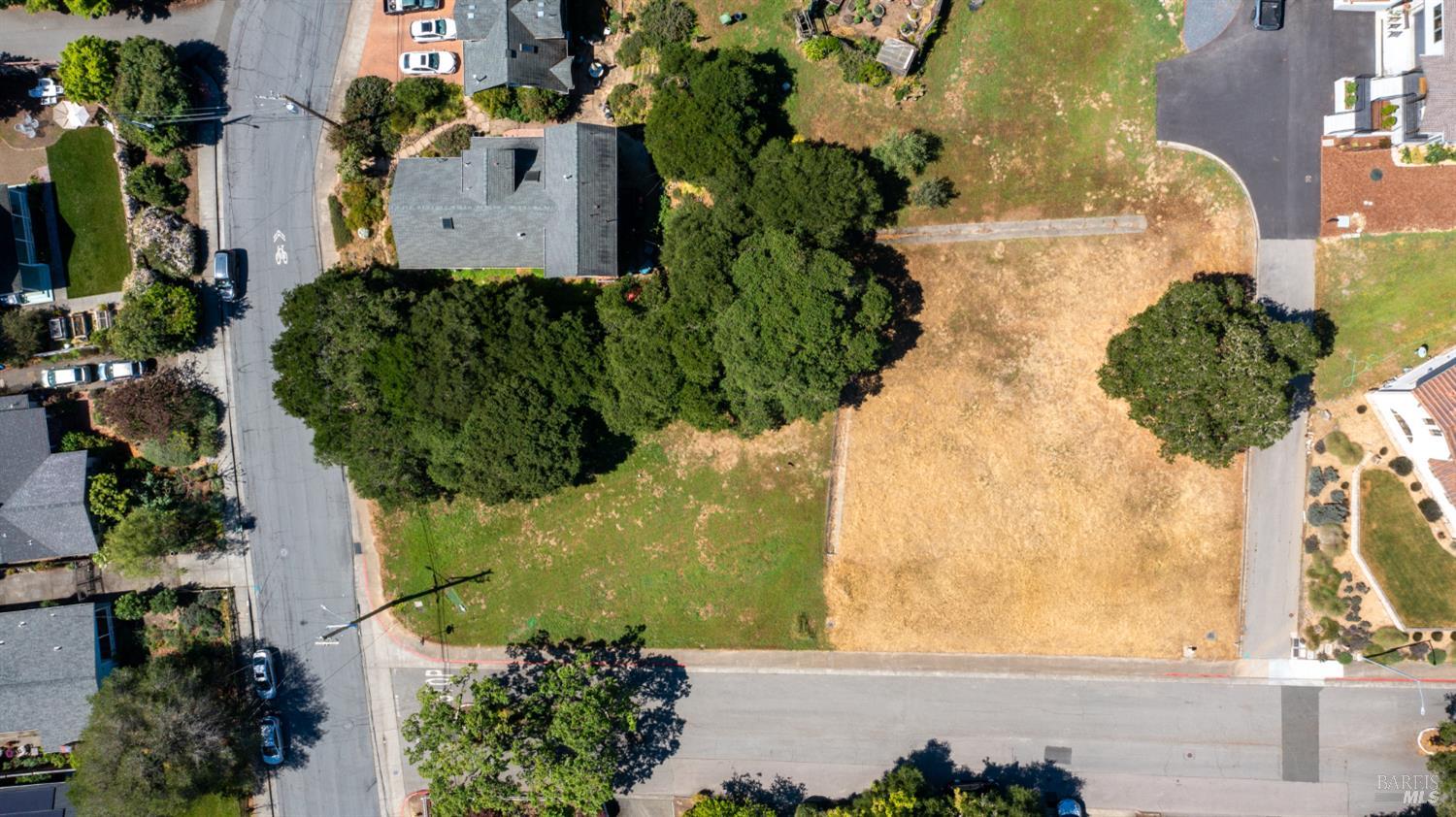 Detail Gallery Image 16 of 18 For 156 Grant Ct, Petaluma,  CA 94952 - – Beds | – Baths