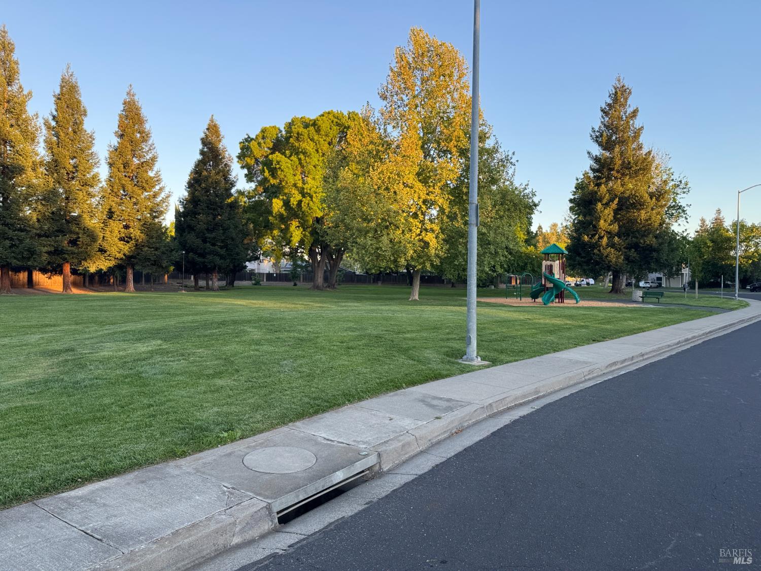 Detail Gallery Image 72 of 72 For 606 Sunnyvale Pl, Vacaville,  CA 95687 - 5 Beds | 2/1 Baths