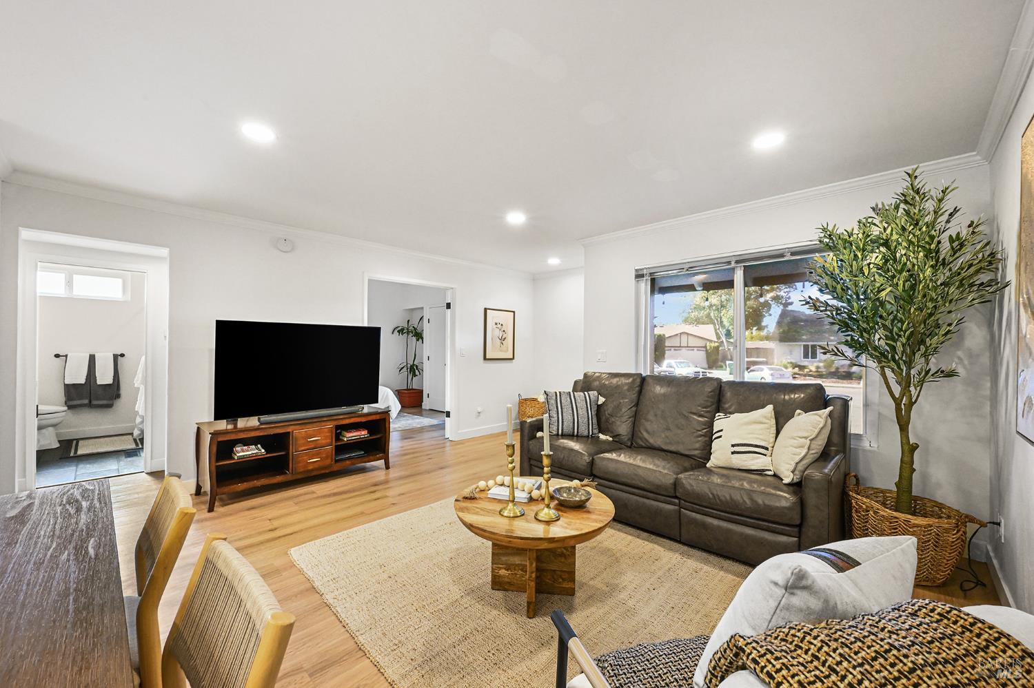 Detail Gallery Image 19 of 45 For 855 Garden Ct, Petaluma,  CA 94954 - 4 Beds | 2 Baths