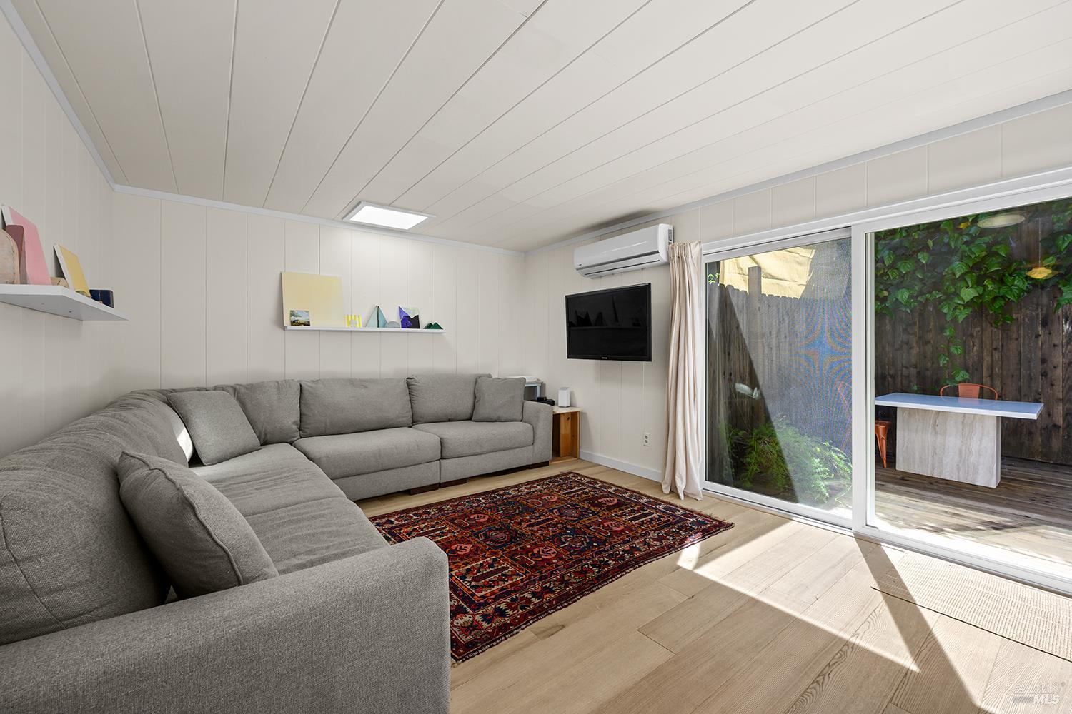 Detail Gallery Image 8 of 28 For 14194 Lovers Ln, Guerneville,  CA 95446 - 3 Beds | 1 Baths