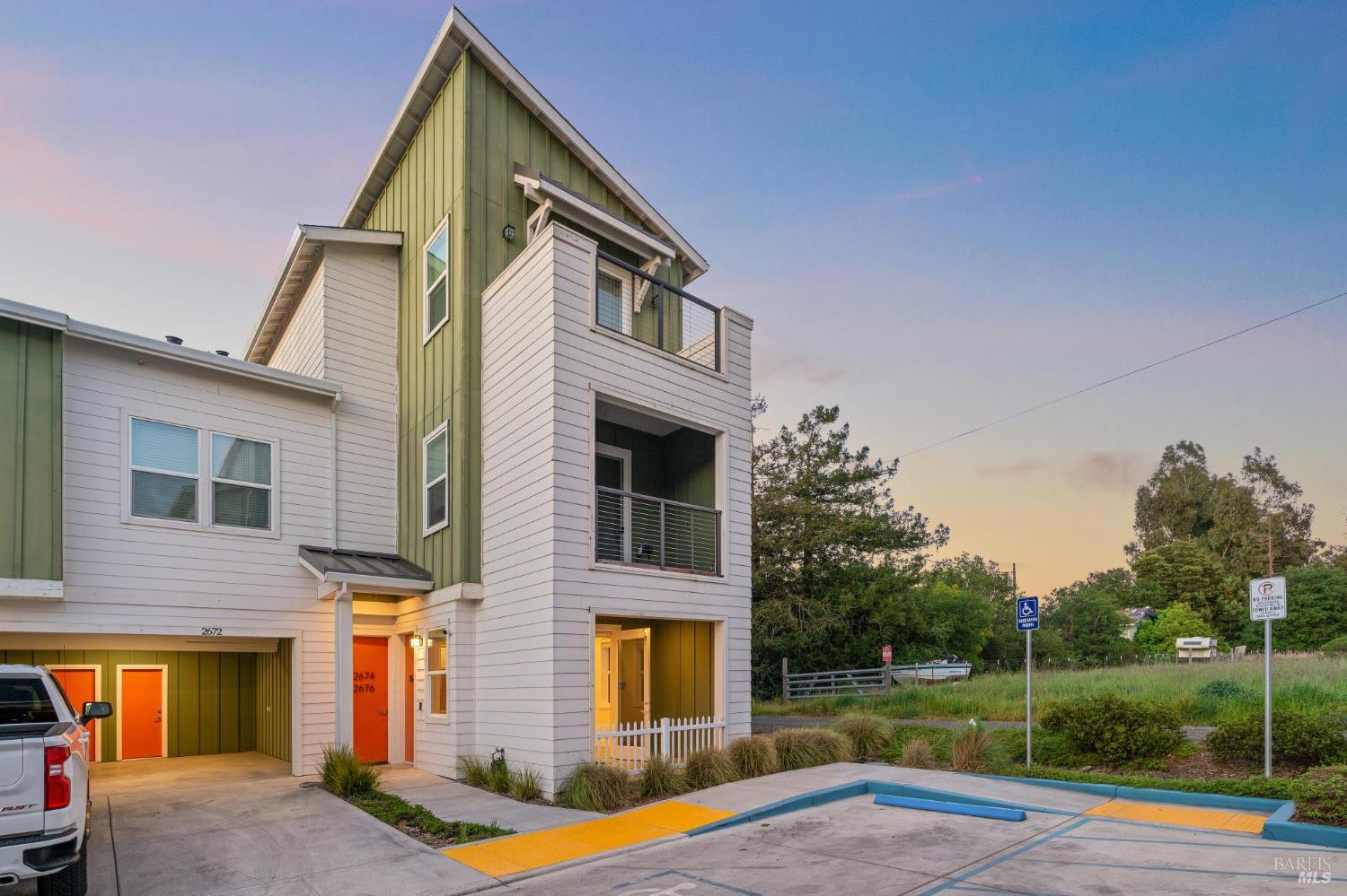 Front Image Thumbnail for BA326027676