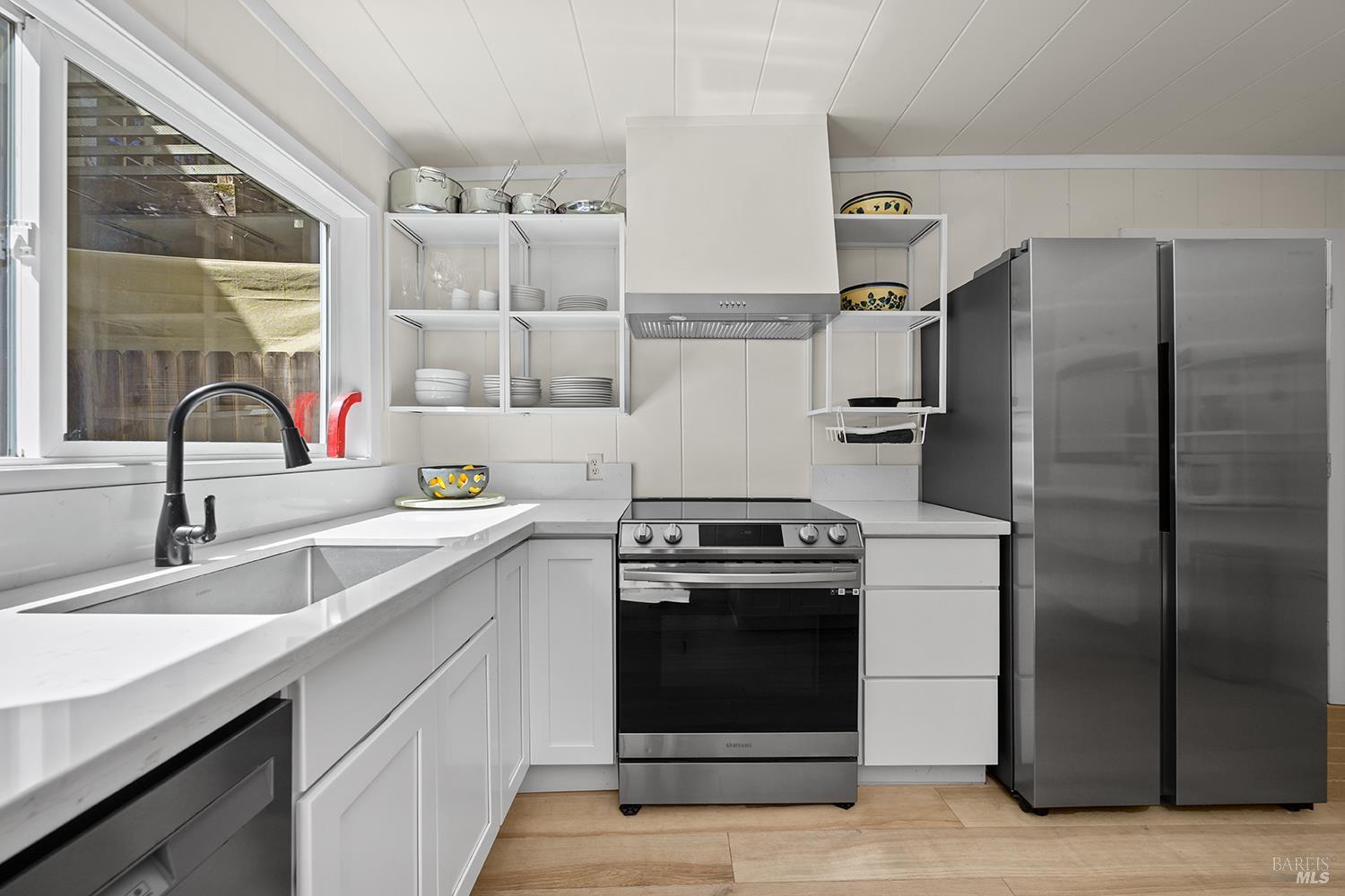 Detail Gallery Image 6 of 28 For 14194 Lovers Ln, Guerneville,  CA 95446 - 3 Beds | 1 Baths