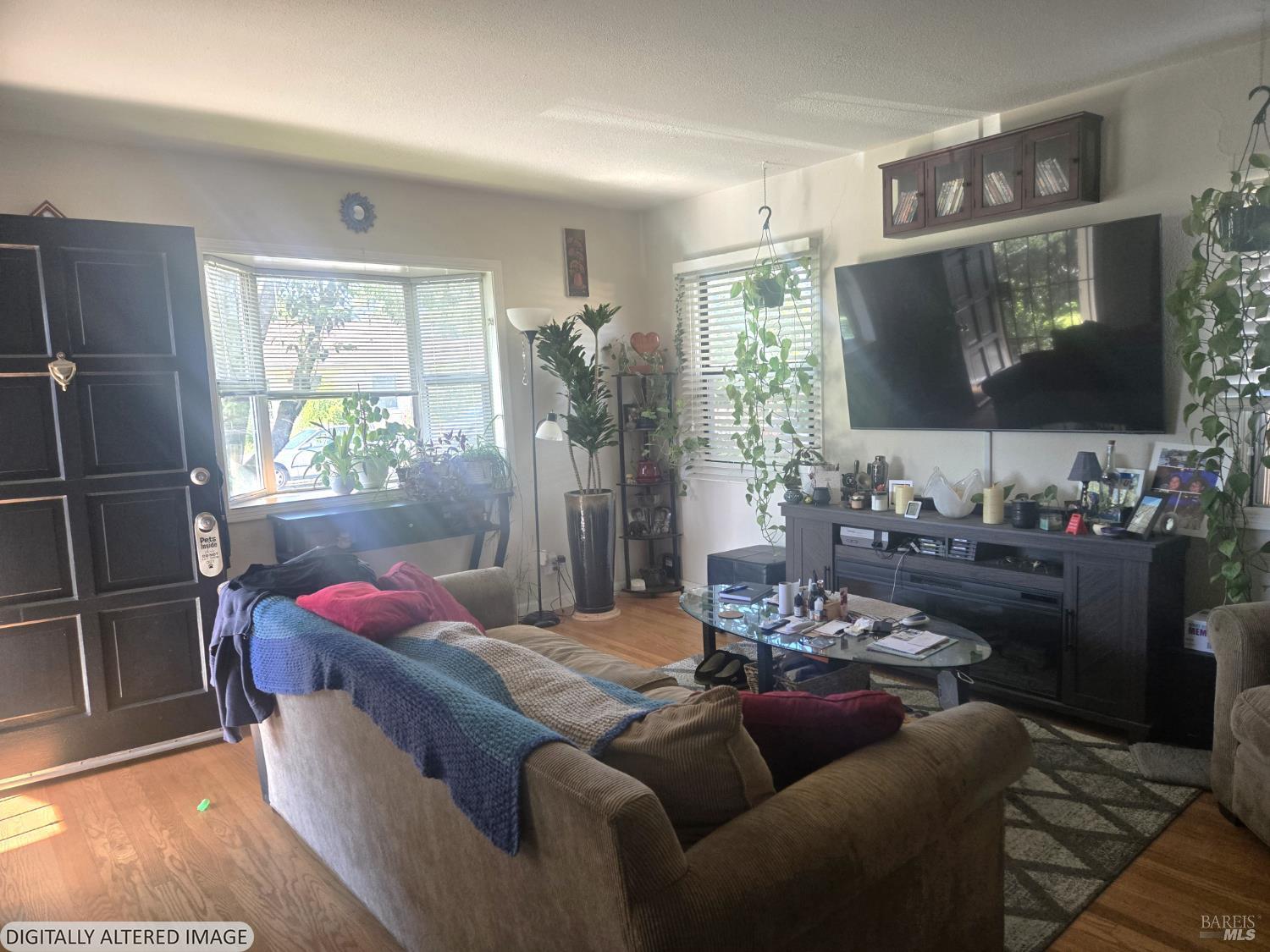 Detail Gallery Image 7 of 12 For 930 Georgia St, Santa Rosa,  CA 95404 - 2 Beds | 1 Baths