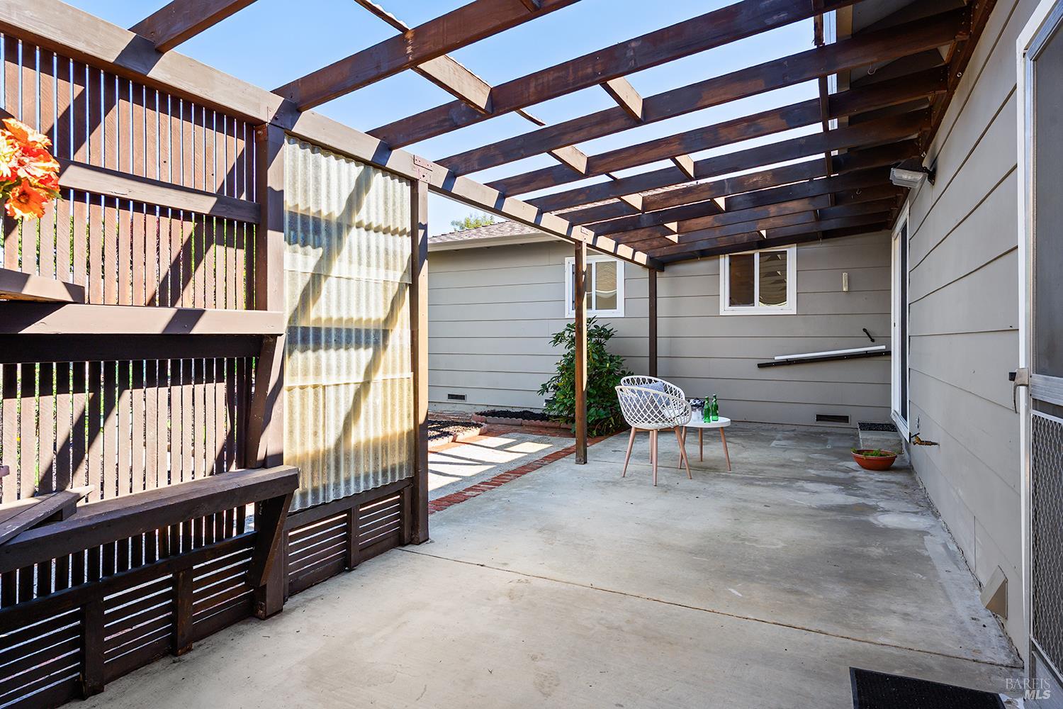 Detail Gallery Image 27 of 31 For 429 Eileen Dr, Sebastopol,  CA 95472 - 3 Beds | 2 Baths