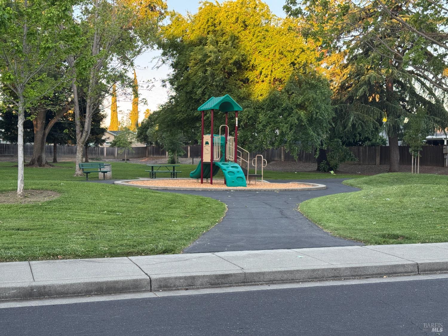 Detail Gallery Image 70 of 72 For 606 Sunnyvale Pl, Vacaville,  CA 95687 - 5 Beds | 2/1 Baths