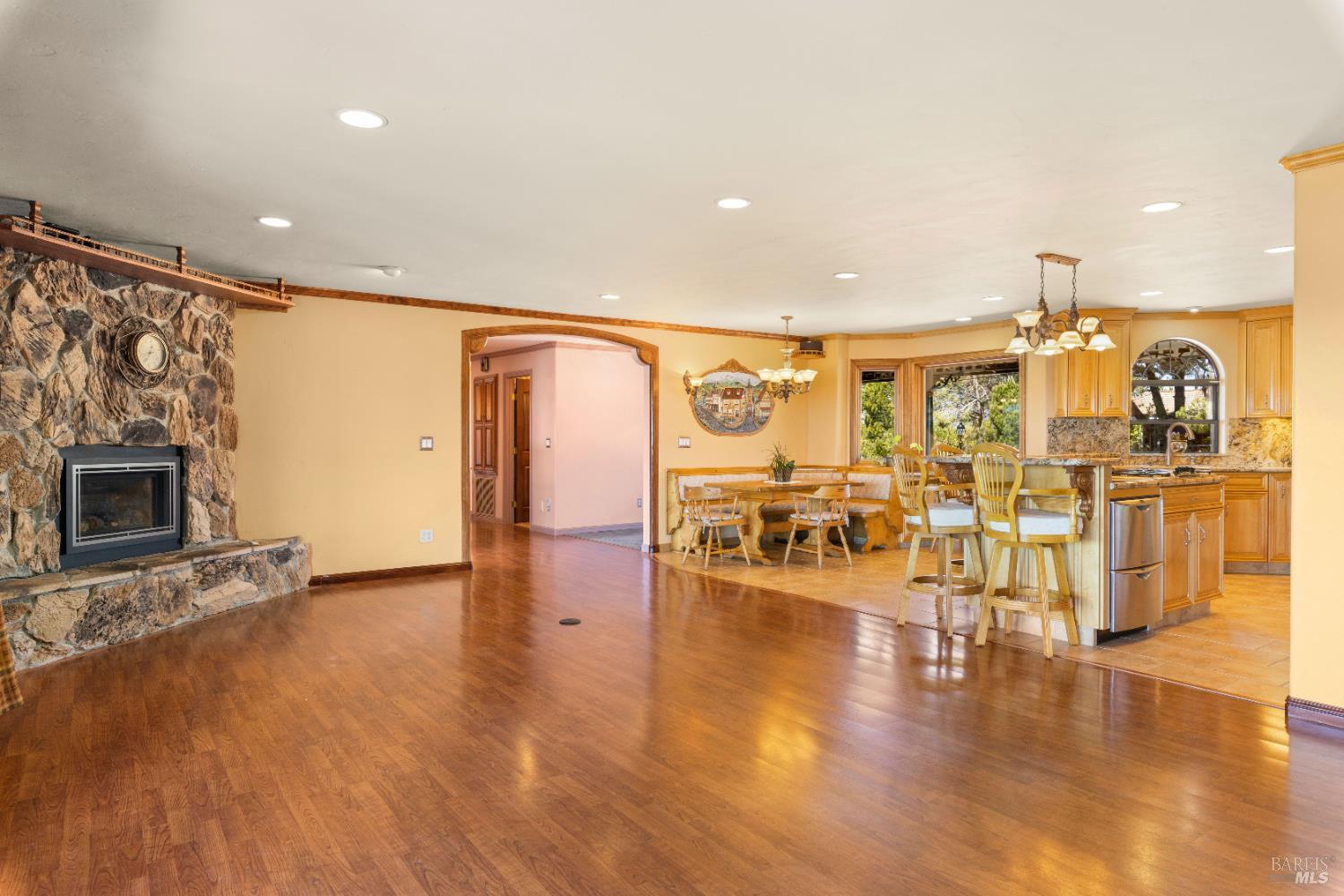 Detail Gallery Image 19 of 99 For 425 Lake Vista Dr, Lakeport,  CA 95453 - 3 Beds | 3/2 Baths